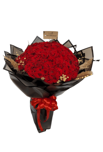 Bunch 100 roses comes with accessories